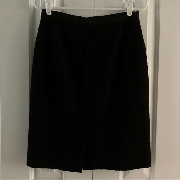 Isaac Mizrahi Cute Black Textured Chunky Skirt with ribbon trim waist details 4 - Picture 2 of 7